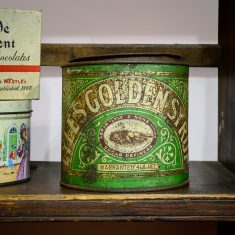 Tin of Lyle's Golden Syrup